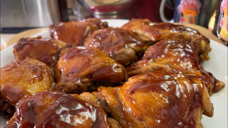 HOW TO MAKE  BBQ CHICKEN THIGHS IN LESS THAN 30 MINUTES/OLD SCHOOL BBQ CHICKEN THIGHS ( INSTANT POT)