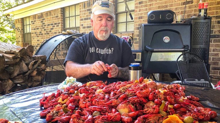 LA Crawfish Boil | Redneck Style