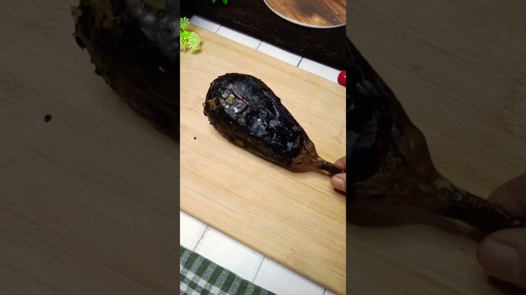 BEST BAINGAN ka BHARTA | 🤩 #shorts #baingan #food #lunch #dinner #tasty #breakfast #recipe #brinjal