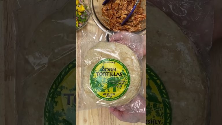 How to Make Hungry Girl’s BBQ Chicken & Mango Tacos Recipe // #shorts