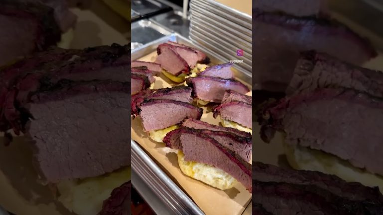 Briskets and Gravy, who else is hungry? 🍽️ #foodies #5280 #bbq