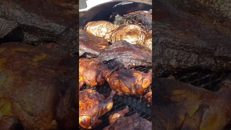 Briskets, Chicken, Turkey, Pork Shoulder, Ribs!! #boricua #food #bbq #brisket #ribs