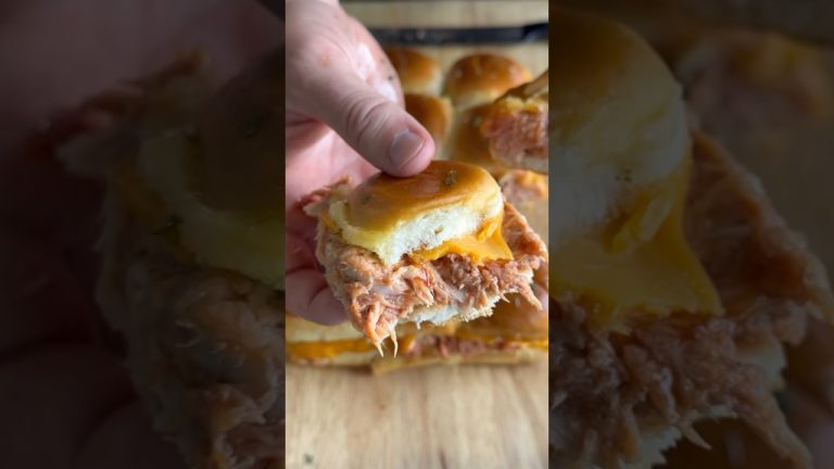 Easy BBQ Chicken Sliders! #slidersunday
