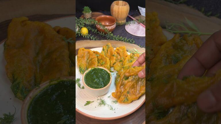 PALAK Pakoda Recipe 🤤🤤 #pakoda #palakpakode #pakora #pakodarecipe #pakorarecipe #palakpakoda #food