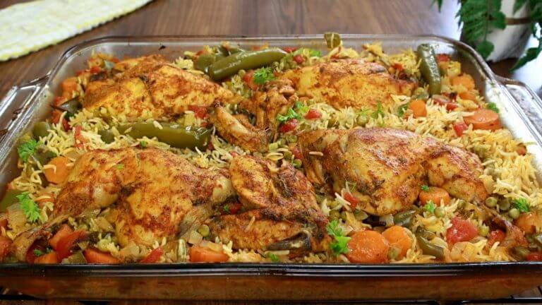طبخ الأرز والدجاج بهذه الطريقة يجعلها لذيذة للغاية! can’t stop making this chicken and rice recipe