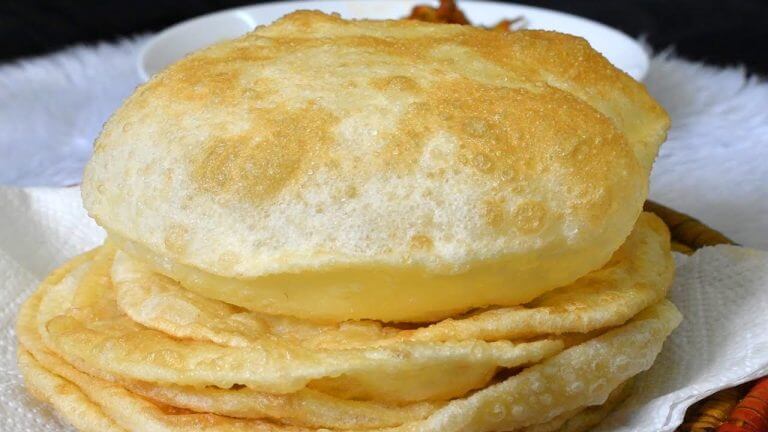 Poori Recipe Bazar Jesi sirf 3 Ingredients sai banaye – Perfect Soft Puri by Lively Cooking