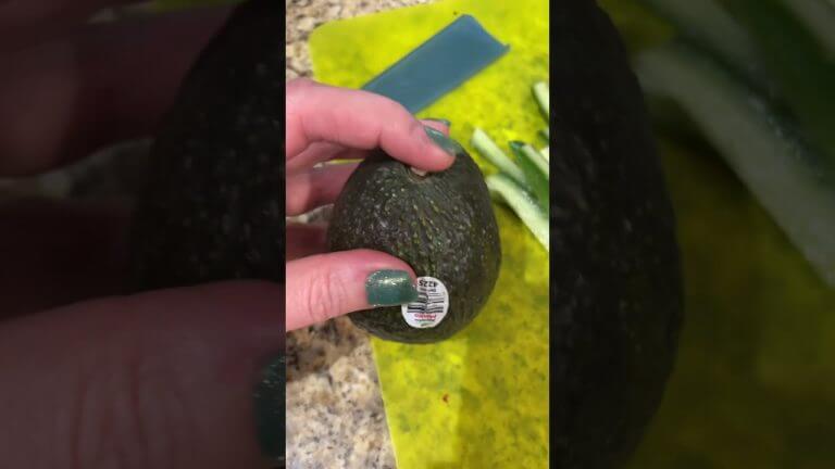 10 Second Cooking School #foodtoktv #cooking #glutenfree #recipe #10secondcookingschool  #avacados