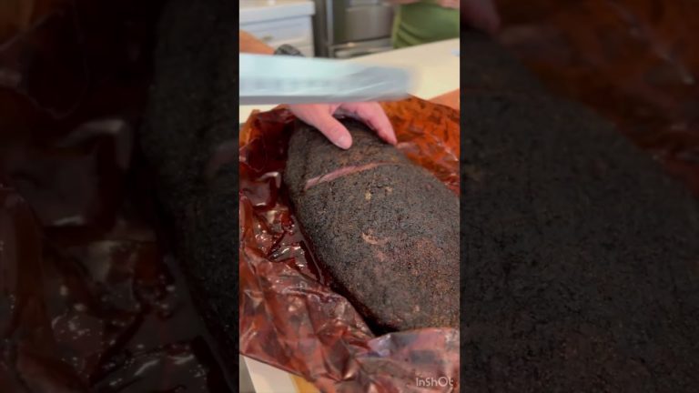 Drip drip drop 🤤… #bbq #viral #brisket