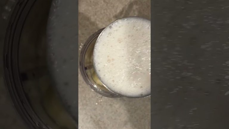 Super Delicious Blueberry, Banana and Apple Smoothie Recipe! #shorts #youtubeshorts #smoothie #viral