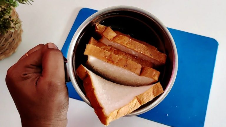 பிரட்'ல செய்ததுன்னு நம்பவே மாட்டாங்க 😋 | Leftover Bread Recipe