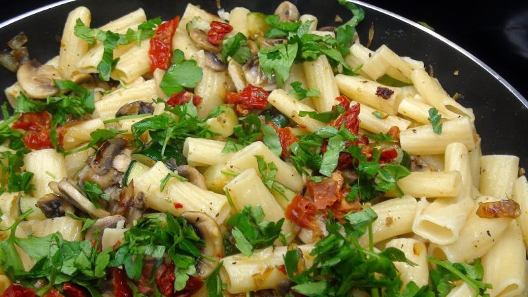 The top 2 easiest pasta dishes ever !! One pan, 15 minutes pasta recipes for your date night pasta!!