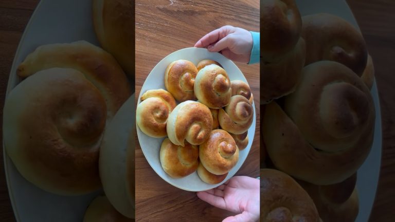 Wish I had this recipe 20 years ago !Everyone will be delighted Amazing ideas.How to make Buns?