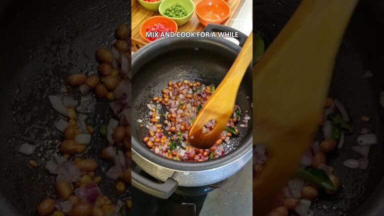 Khara Bath Recipe Short – South Indian Famous Breakfast Recipe – Soft & Fluffy Rava Upma Recipe