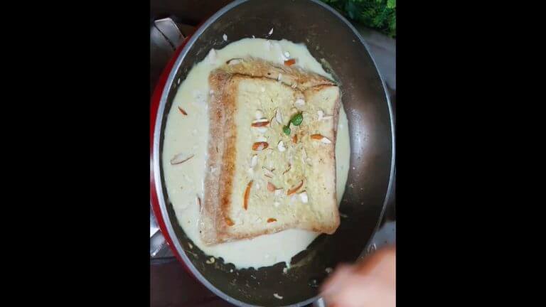 Doodh Aur Bread Ki Special Recipe  #shorts #shortvideo