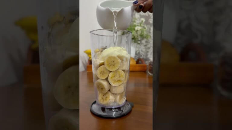 Banana Smoothie with Blackberry Ice cream | Easy Recipe | Smoothie Ideas🍌🍌🥤🥤