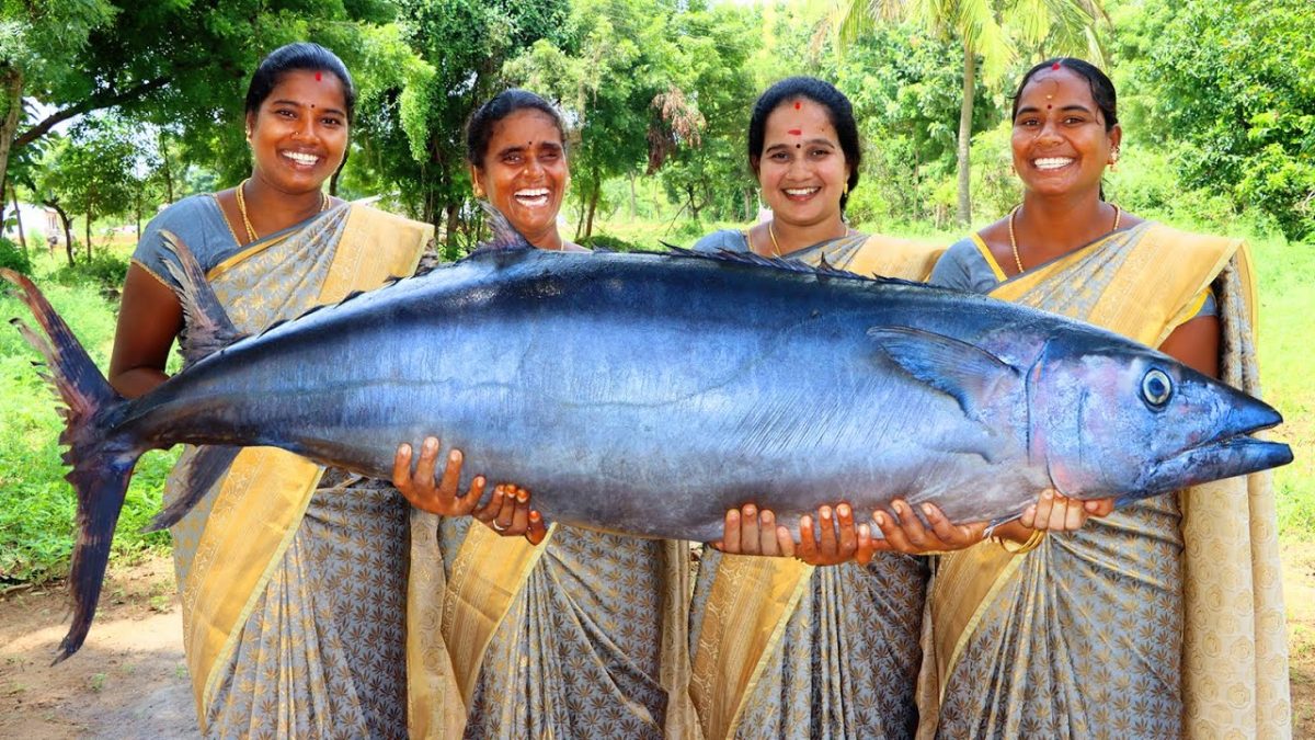 25 KG KING VANJARAM FISH BIRYANI | Spanish Seer Fish Biryani Recipe Cooking in Village #villagebabys