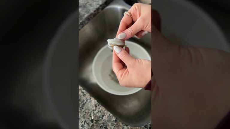 How long does it take you to clean your shrimp 🍤#shrimp #shrimptacos #shorts