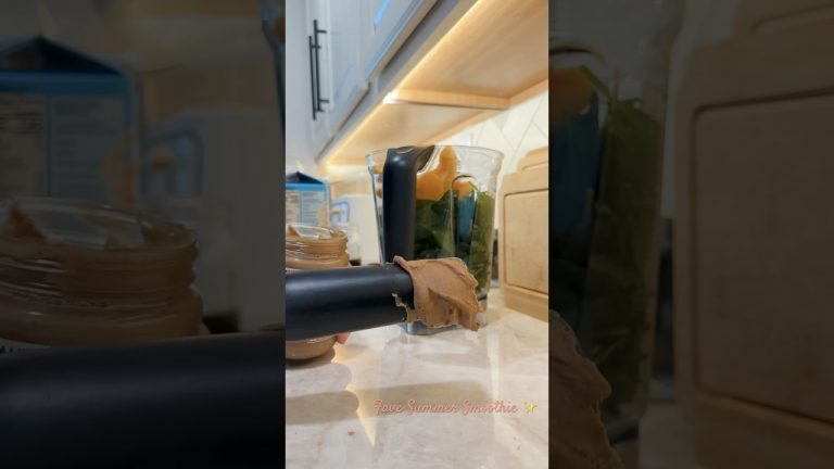 Our Favorite Summer Smoothie! {recipe in description} #recipe #smoothie #healthyrecipes