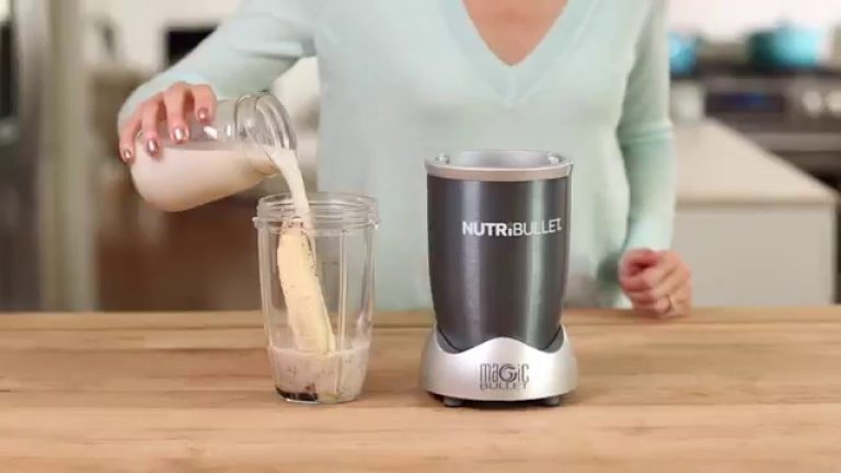 NutriBullet: Gingerbread Holiday Smoothie Recipe