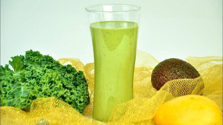 Why These 3 Kale Smoothie Recipes Are Absolute Game Changers