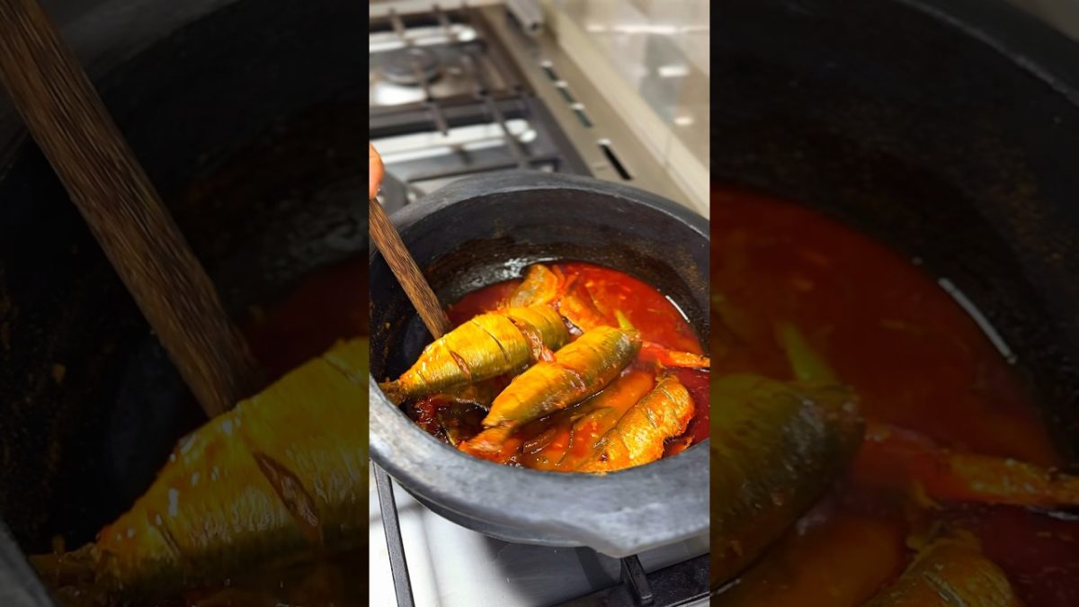 മത്തി മുളകിട്ടത് / Fish curry/ Recipe video#youtubeshorts #trendingshorts #shortvideo #food #recipes