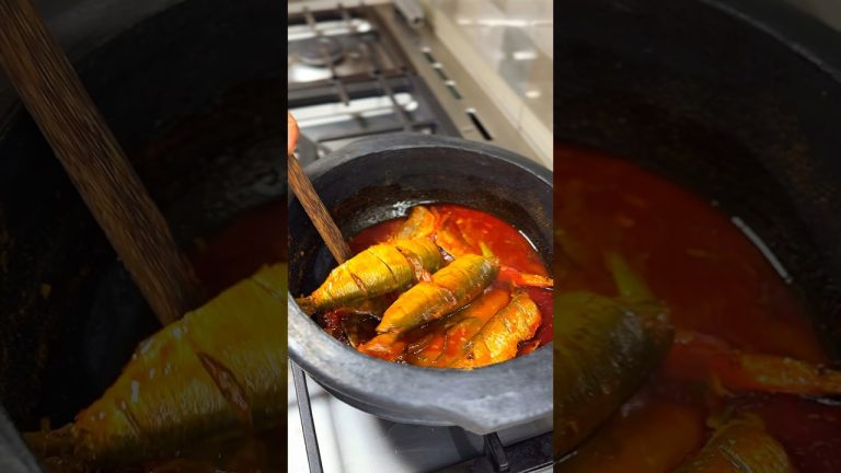 മത്തി മുളകിട്ടത് / Fish curry/ Recipe video#youtubeshorts #trendingshorts #shortvideo #food #recipes