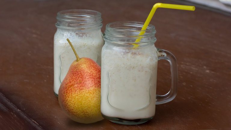 Pear Smoothie Recipe | Healthy Pear Juice for Breakfast in 5 minutes
