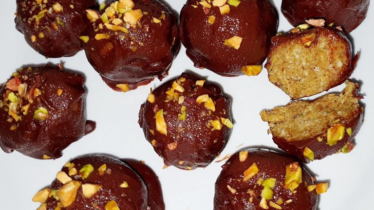 Pistachios chocolate balls/chocolate balls/ #chocolate #recipe #dessert