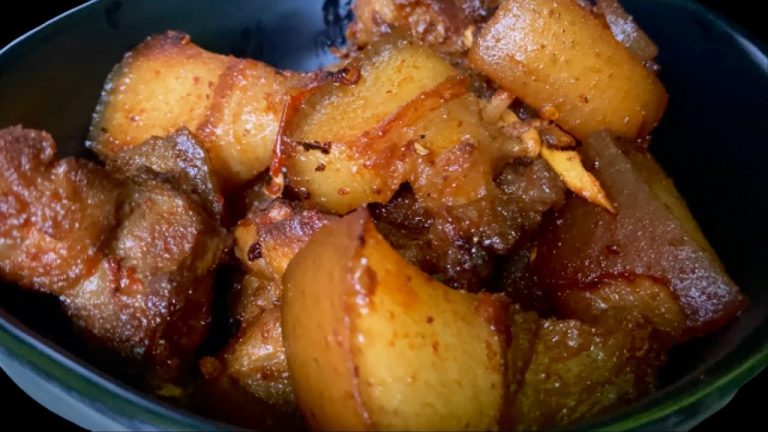 Pork fry curry || How to cook spicy pork curry recipe ||Naga Kitchen