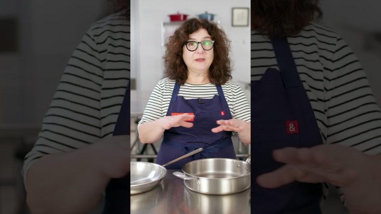 Skillet vs. Sauté Pan: What’s the Difference? #Shorts