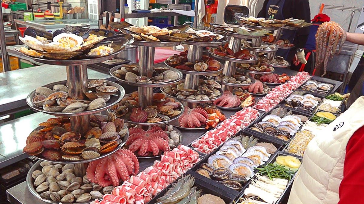 키조개삼합 1200 customers a day?! Amazingly Special Grilled Seafood Combo – Korean street food