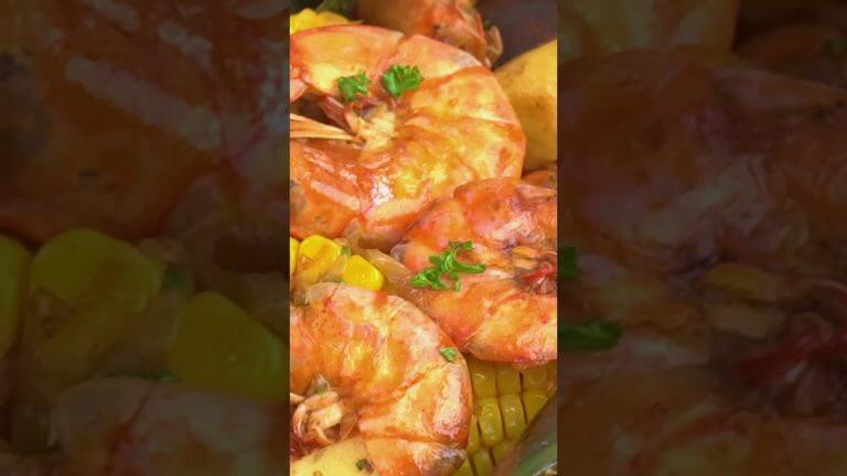 Best Cajun seafood you will ever try! Check the full recipe here ↑↑↑