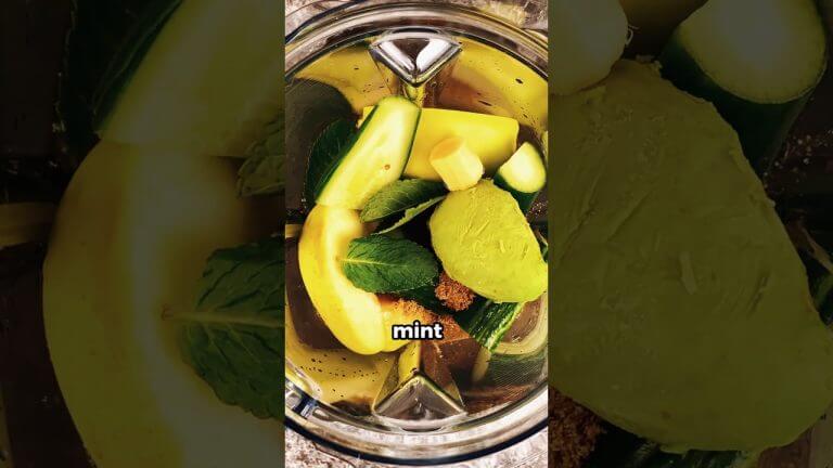 Green Smoothie You Need To Try! For a fast and fresh, nutritious breakfast 🍏 #viral #shortsvideo