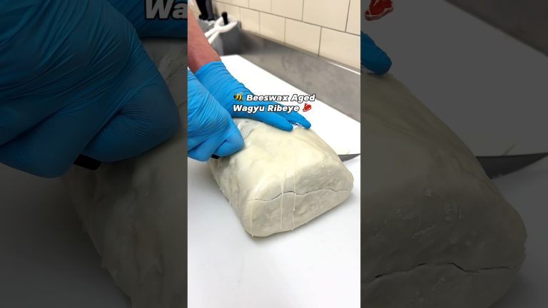 Beeswax Aged Wagyu Ribeye 🥩 🐝 #steak #experiment