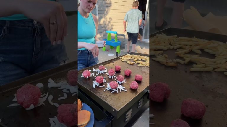 Total fail 🤦🏻‍♀️ #blackstonegriddle #blackstone #fail #smashburgers #familydinner #mom #momlife