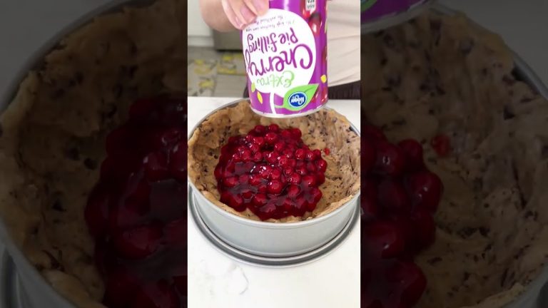 This cookie recipe is a game changer #easyrecipe #recipe #dessert #cookie #cherries #cooking