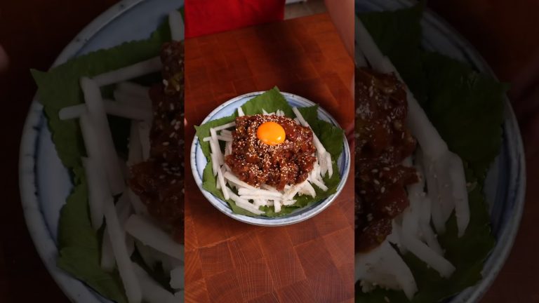 🇰🇷 Raw Korean Beef (Yukhoe) 🐮 #asmr #cookingasmr #shorts