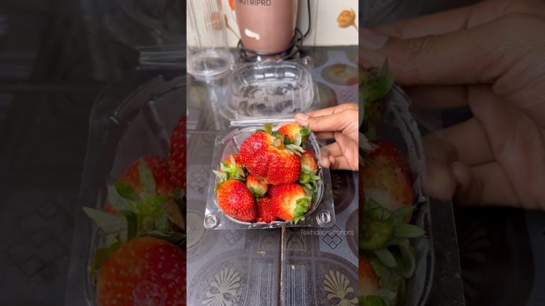 strawberry🍓Milkshake🤤 কার কার স্টবেরি ভালো লাগে 😋 #food #shorts