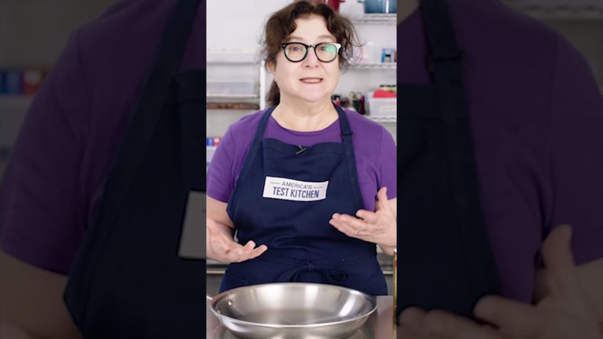 How to Clean a Stained or Scorched Skillet #Shorts