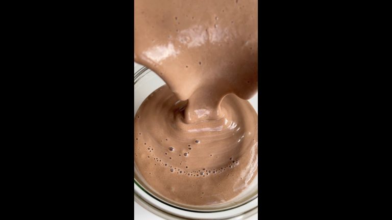 Peanut Butter Cup Protein Smoothie without protein powder 🤯 vegan recipes #protein #plantbased