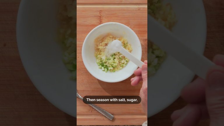 🦐 How to make Steamed Garlic Shrimp on Vermicelli Noodles (蒜蓉蒸蝦)! #Shorts