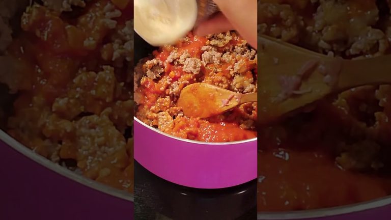 The Secret 🤫 to “SUPER CREAMY” Italian Sausage Lasagna | Easy no boiling pasta 👍 #food #recipe