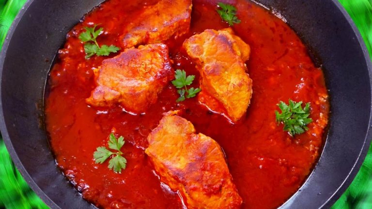 Cooking Pork Loin with Tomato Sauce (Easy Pork Loin Recipe in the Pan)