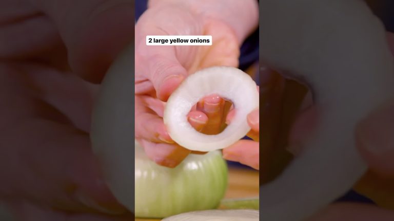 Deliciously Crisp Beer-Battered Onion Rings #Shorts