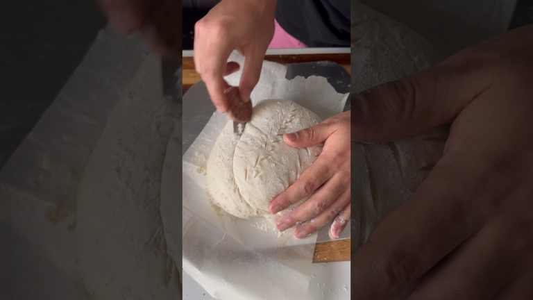 Scoring Sourdough bread #shorts