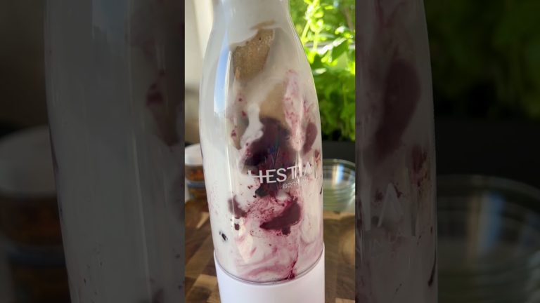 Gisele Bündchen Açai Boost Smoothie #immunitybooster #smoothierecipes #portableblender