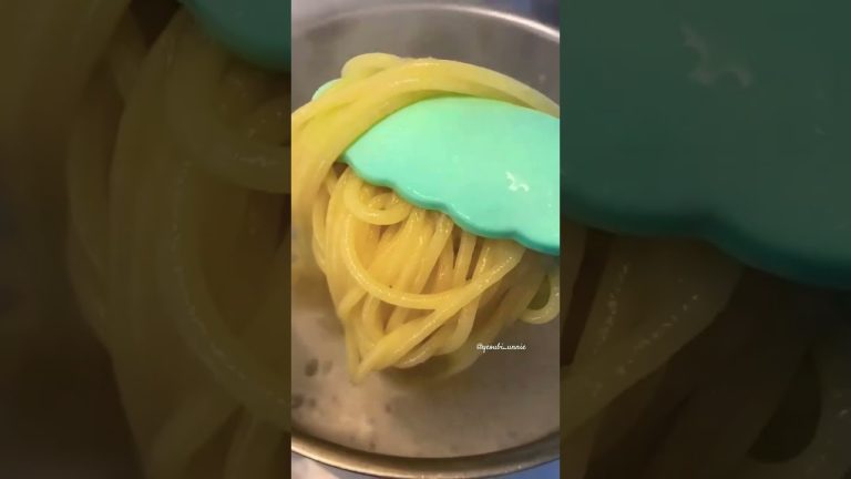 My Italian friend made me pasta 🍝#italianpasta #yummy #asmr #korea #shorts