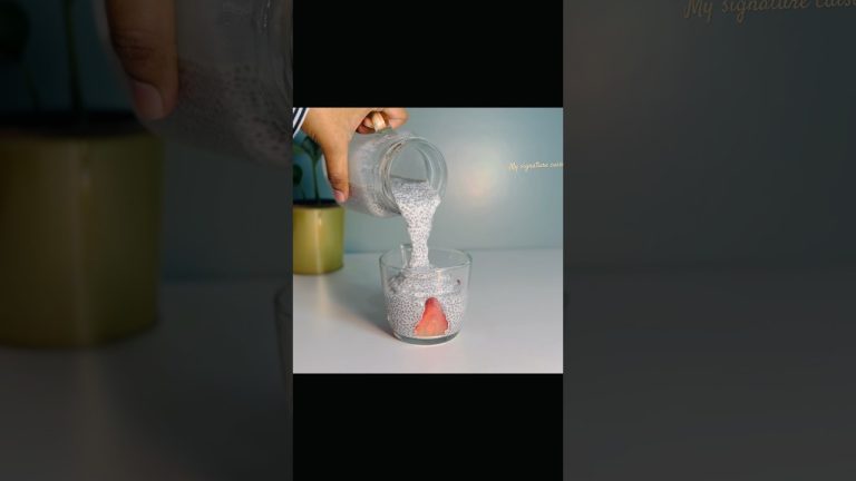 3 ingredients Chia seed pudding #shorts #chiaseedpudding #chiaseedsforweightloss #healthydessert