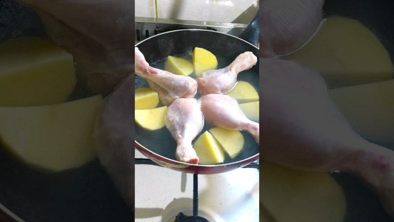 ফুটন্ত গরম পানিতে মুরগির মাংস সিদ্ধ করে দুর্দান্ত রেসিপি || Amazing Chicken recipe #shorts #recipe