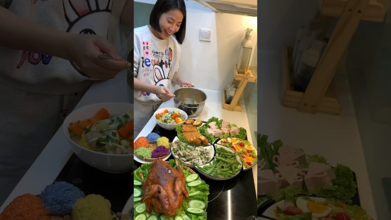Gợi ý mâm cơm Tết với gà nướng, nem hải sản và salad siêu ngon